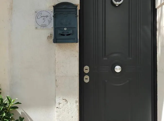 Comes 5 * קסטלאנה גרוטה