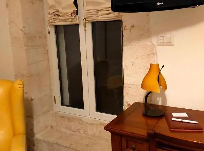 Comes 5 * Castellana Grotte